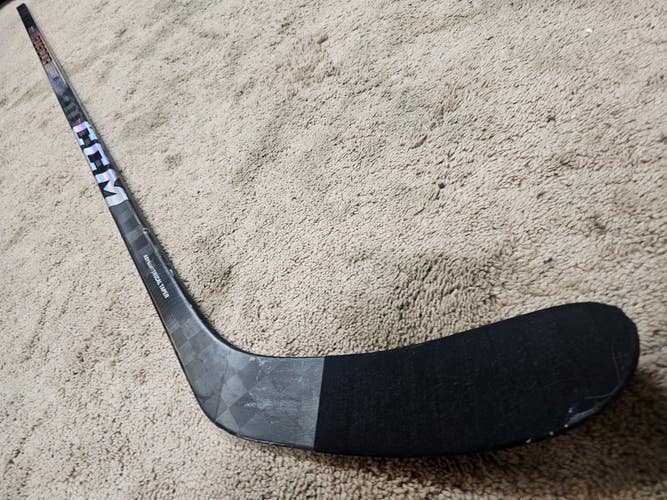 REILLY SMITH 23'24 Pittsburgh Penguins NHL Game Used Hockey Stick COA