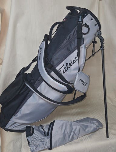 Titleist PLAYERS 4 CARBON Stand Golf Bag with Rain Hood Cover