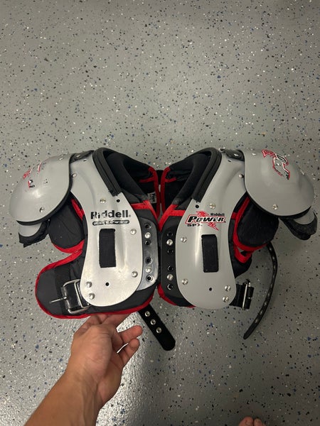 Medium Youth Riddell Shoulder Pads (Used)