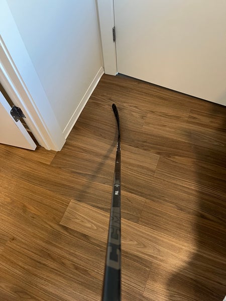 Intermediate CCM JetSpeed FT8 Pro Right Handed Hockey Stick P28M (Used)