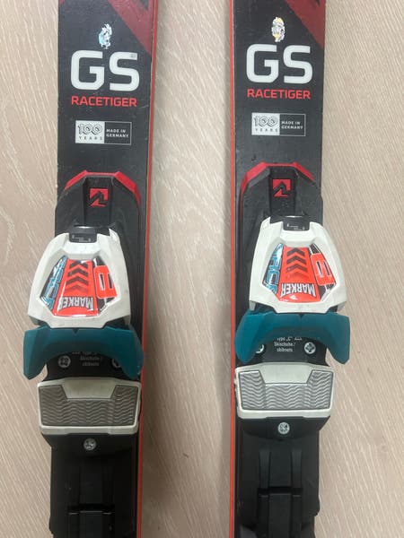 Racing 144 cm Volkl Racetiger GS Skis With Bindings (Used