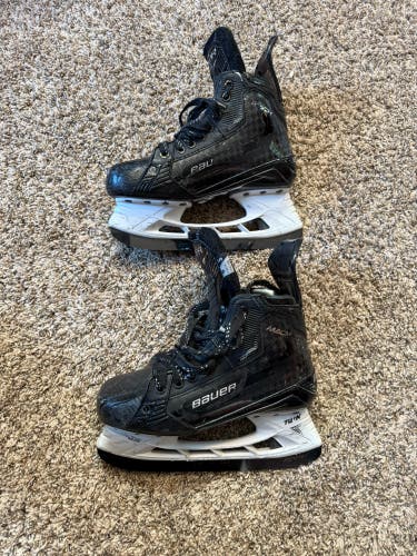2024 Bauer Supreme Mach Hockey Skates Size 5 (Used)