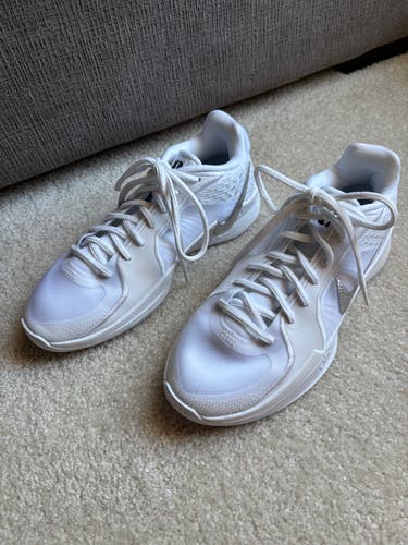 *NEW* Nike Sabrina 2 basketball shoes Size Women 7.5  (M 6.5)