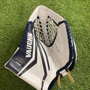 White Senior Vaughn SLR3 Pro Carbon Goalie Glove Regular (Used)