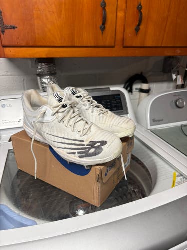 Men's Size M 8.5 (W 9.5) Adult New Balance 4040 Low Top Metal (Used)