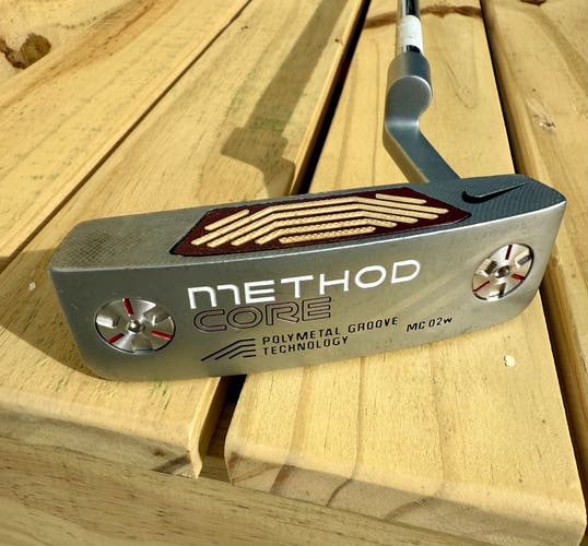Nike Method Core Blade Right Handed Putter 34" (Used)