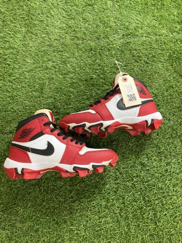 Red Kid's 6Y Nike Air Jordan Footwear Molded Cleats (Used)