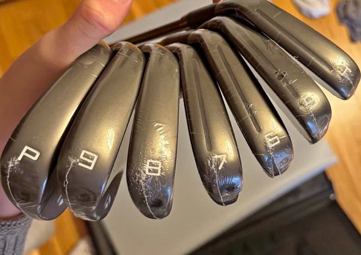 TaylorMade P-790 Iron Set Steel Shaft