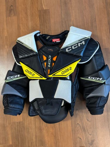 XL CCM Axis 2 Goalie Chest Protector Pro Stock (Used)