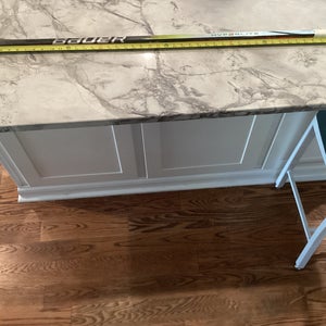 Junior Bauer Hyperlite 2 Right Handed Hockey Stick P92 (Used)