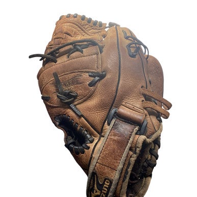 Used Wilson GEORGE BRETT MVP 390 BB/SB Glove RH Throw Brown 12" 11479-S000405439