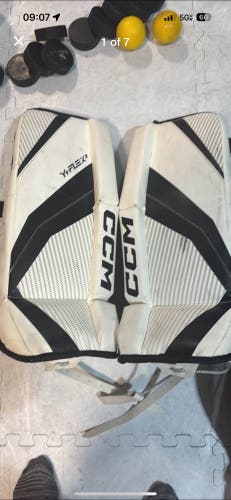 22" CCM YTFLEX 3 Goalie Leg Pads (Used)