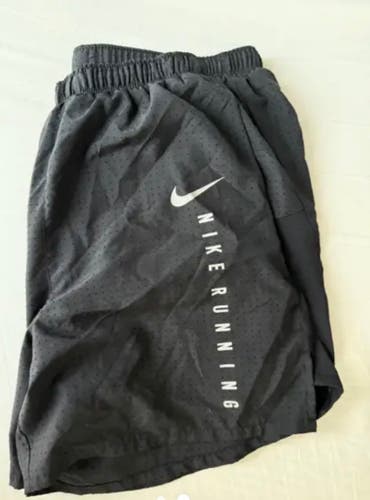 Men’s Nike Shorts (Used)