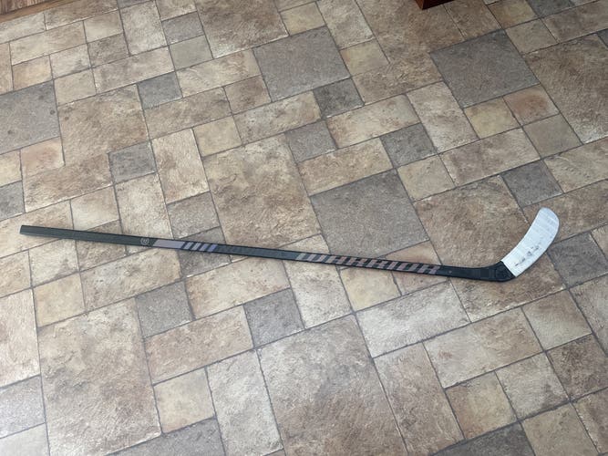 USED Warrior Super Novium Hockey Stick - RH/75 flex/W03