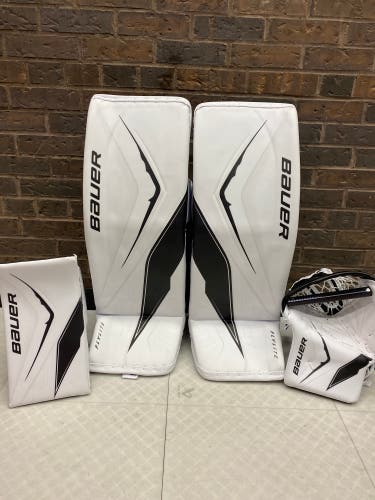 Bauer Flylite Medium(34) Reg Goalie Full Set