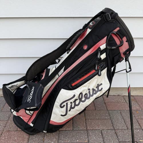 Titleist 4 Way Stand Carry Golf Bag Black White Red Dual Straps