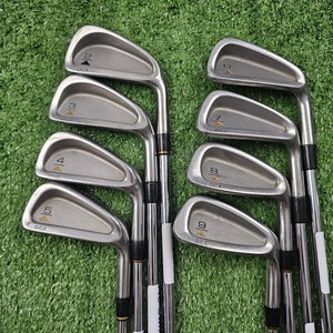 Titleist DCI Gold 2-9 Iron Set Dynamic Gold R300 Regular Flex Steel RH READ