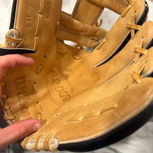 Wilson A2000 RH Infield Baseball Glove 11.5" (Used)