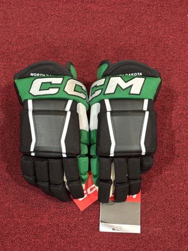 CCM HG97 Gloves 14" Pro Stock (New) Item#NND14