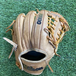 Wilson A2000 RH Infield Baseball Glove 11.5" (Used)