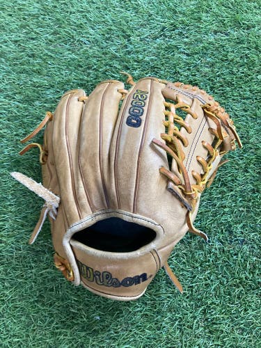 Wilson A2000 RH Infield Baseball Glove 11.5" (Used)