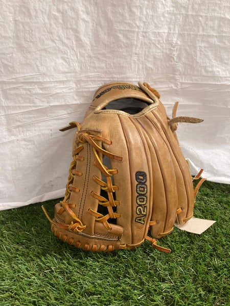 Wilson A2000 RH Infield Baseball Glove | 11.5"