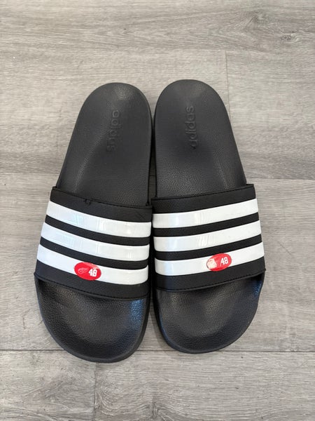 Detroit Red Wings Black Men's Adult Player Worn Adidas Sandals (Used)