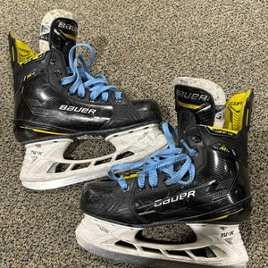 Bauer Supreme M4 Hockey Skates | INT 4.5 | Fit 1