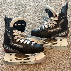 Junior Easton Synergy EQ30 Hockey Skates Regular Width Size 1.5 (Used)
