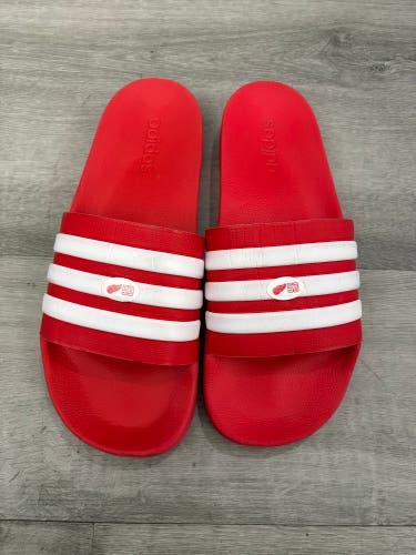 Detroit Red Wings Red Men's Adult Player Worn Adidas Sandals (Used)