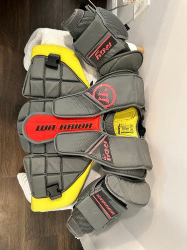 Large/Extra Large Warrior Ritual G4 Goalie Chest Protector (Used)