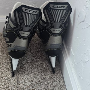 2022 CCM AS-550 Hockey Skates 10 (Used)