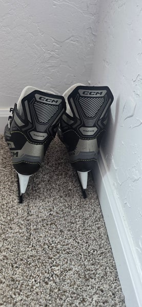 2022 CCM AS-550 Hockey Skates 10 (Used)