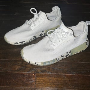 White Men's Size 13.0 (W 14.0) Adidas Shoes (Used)