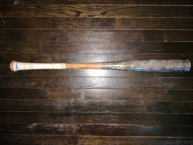 Louisville Slugger Bat (-3) 30 oz 33" (Used)