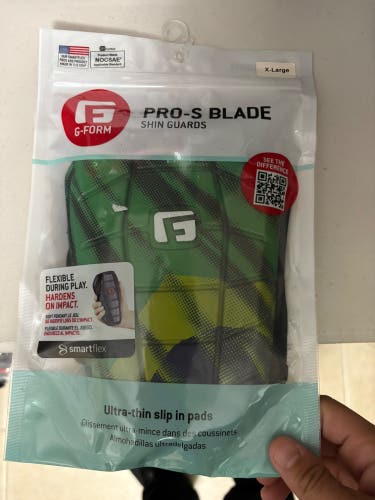 Unisex XL G-Form Shin Guards (New) soccer shin guards