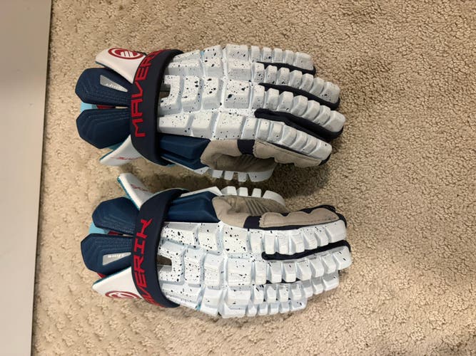 Showtime 2024 Lacrosse Gloves 13" (Practically New)