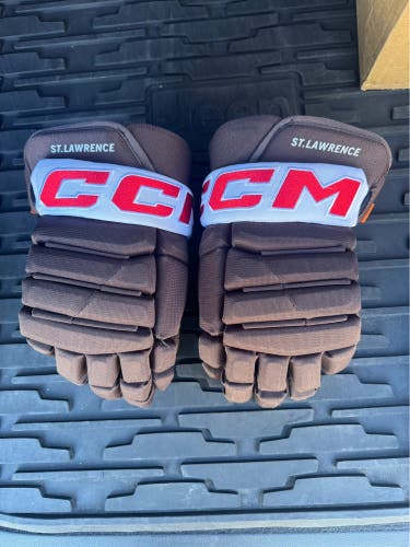 CCM Gloves 14" St. Lawrence University NCAA D1 Team Issued. Slight Use.