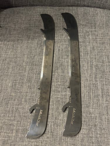 Bauer Fly-Ti 272 XL Hockey Steel Runners Pro Stock New