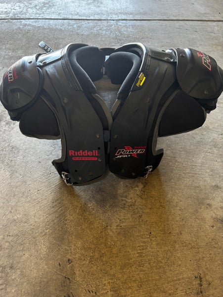Medium Youth Riddell JPK+ Shoulder Pads (Used)