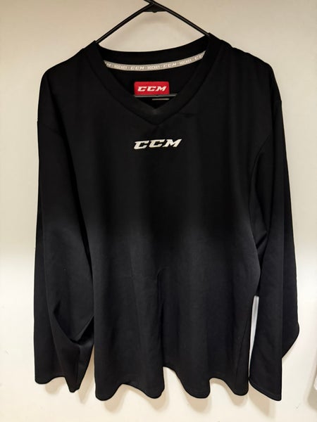 Black Medium Adult Unisex CCM 5000 Jersey (Used)