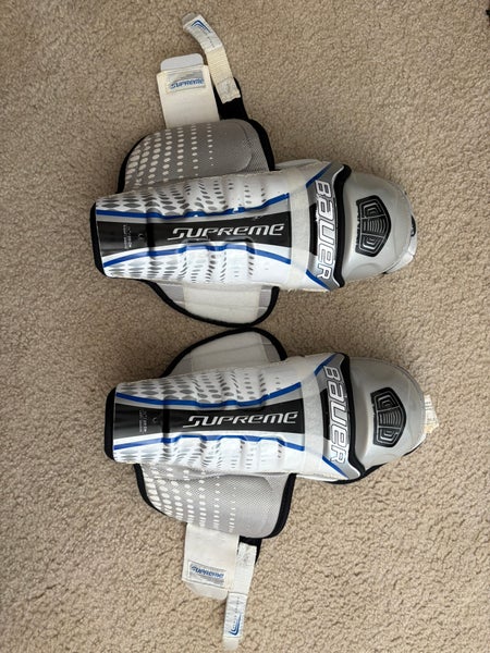 Junior Bauer 11" Shin Pads (Used)