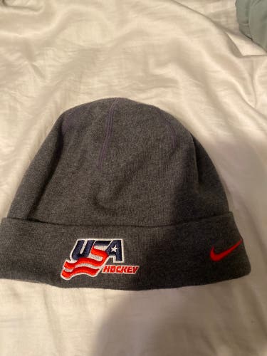 USA Hockey Gray Adult Unisex One Size Fits All Nike Hat (Used)