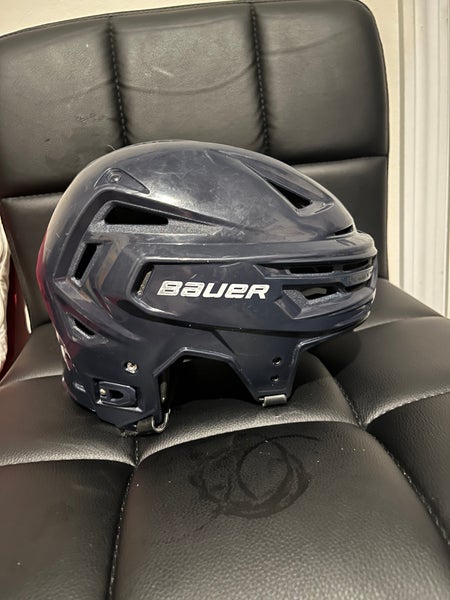 Small Bauer Re-Akt 150 Helmet (Used)
