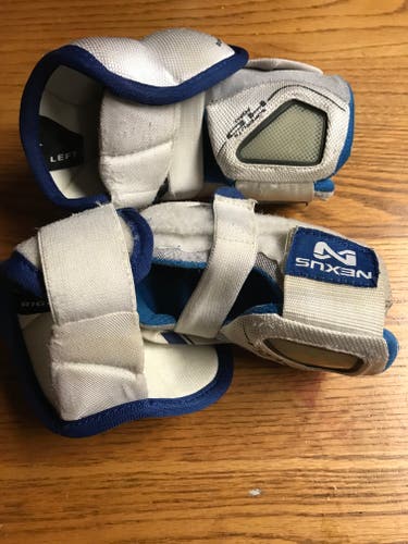 Small Youth Bauer Nexus 9000 Elbow Pads (Used)