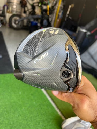 Men's 2025 TaylorMade Qi35 Right Handed Driver 9 Loft Head Only (Like New)