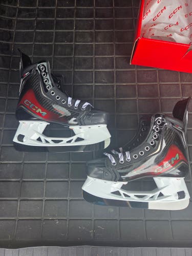 2025 CCM Jetpseed FT8 PRO Hockey Skates Tapered Width 6.0 New