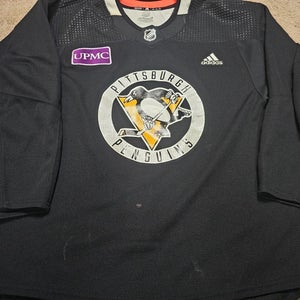 PITTSBURGH PENGUINS Adidas Black Practice Worn Used Goalie Cut Jersey size 58G