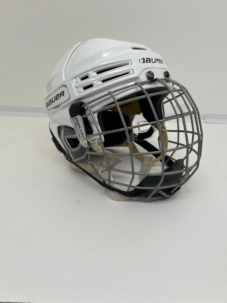 Medium Bauer Re-Akt 75 Helmet (Used)