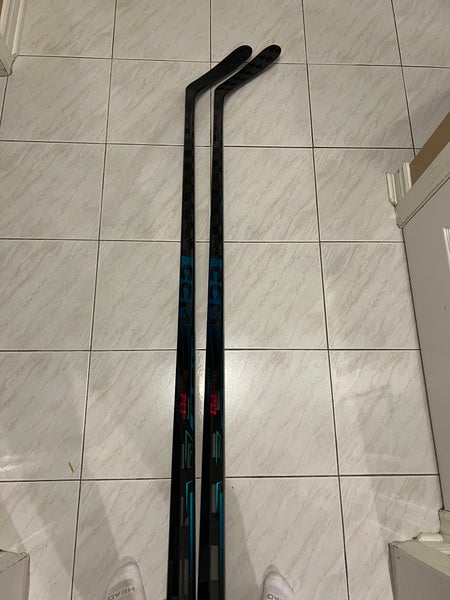 2 Pack New Senior CCM Vizion Right Hand Hockey Stick P29 75 Flex (New)
